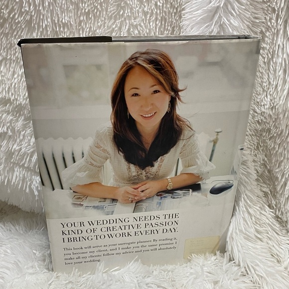 Fete The Wedding Experience by Jung Lee with Kathleen Boyes coffee table book - Picture 5 of 7